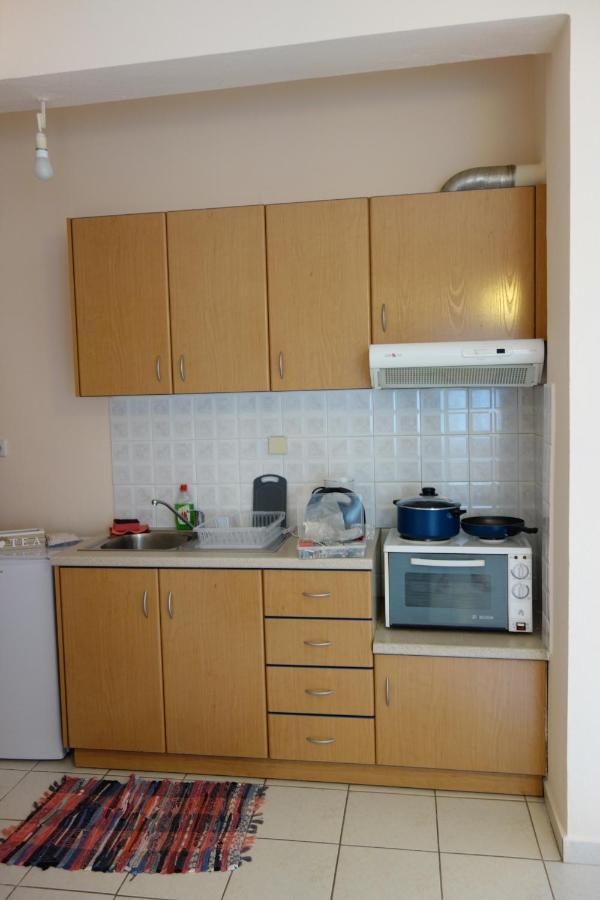Kiki'S Cosy Apartments Néa Khilí エクステリア 写真