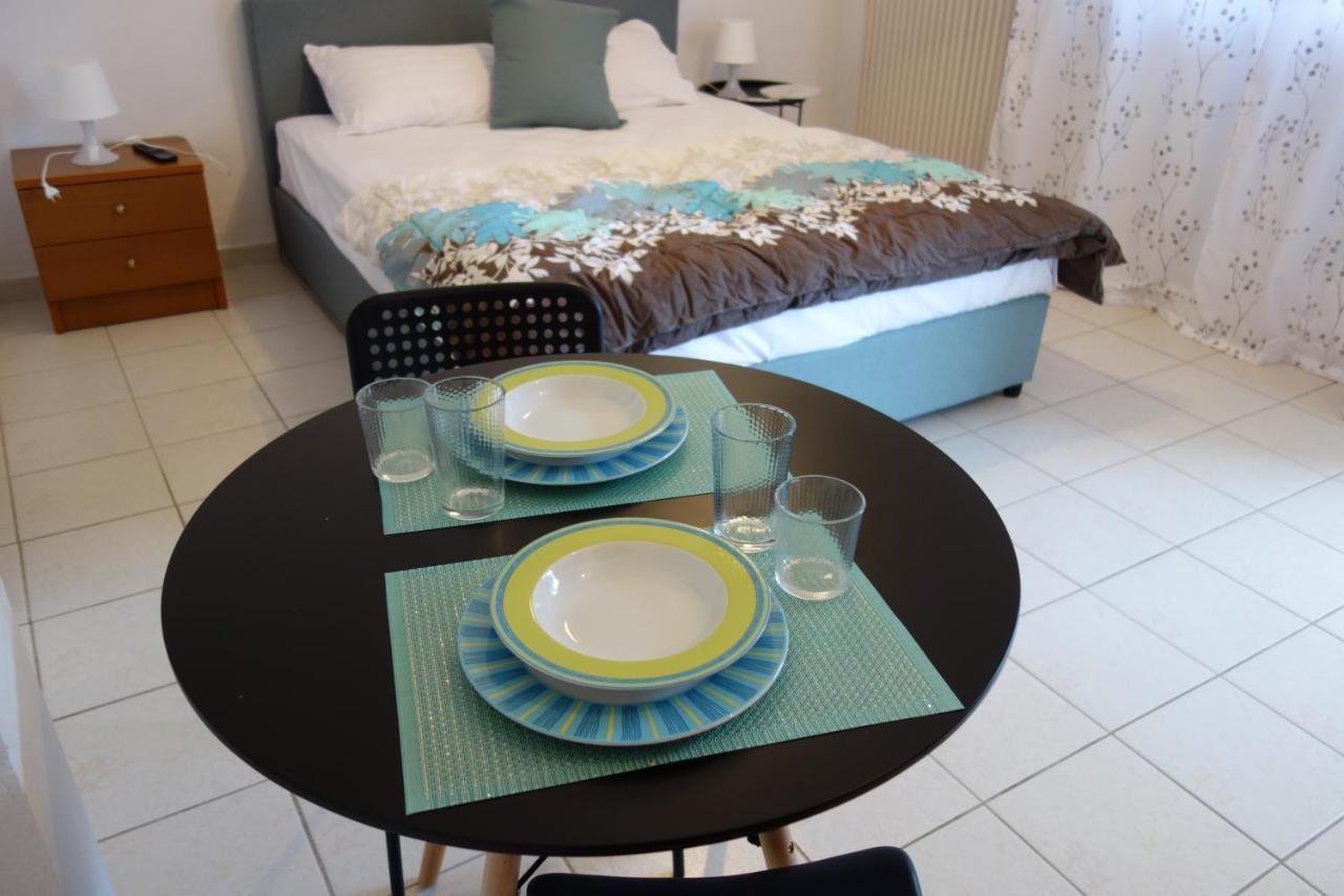 Kiki'S Cosy Apartments Néa Khilí エクステリア 写真