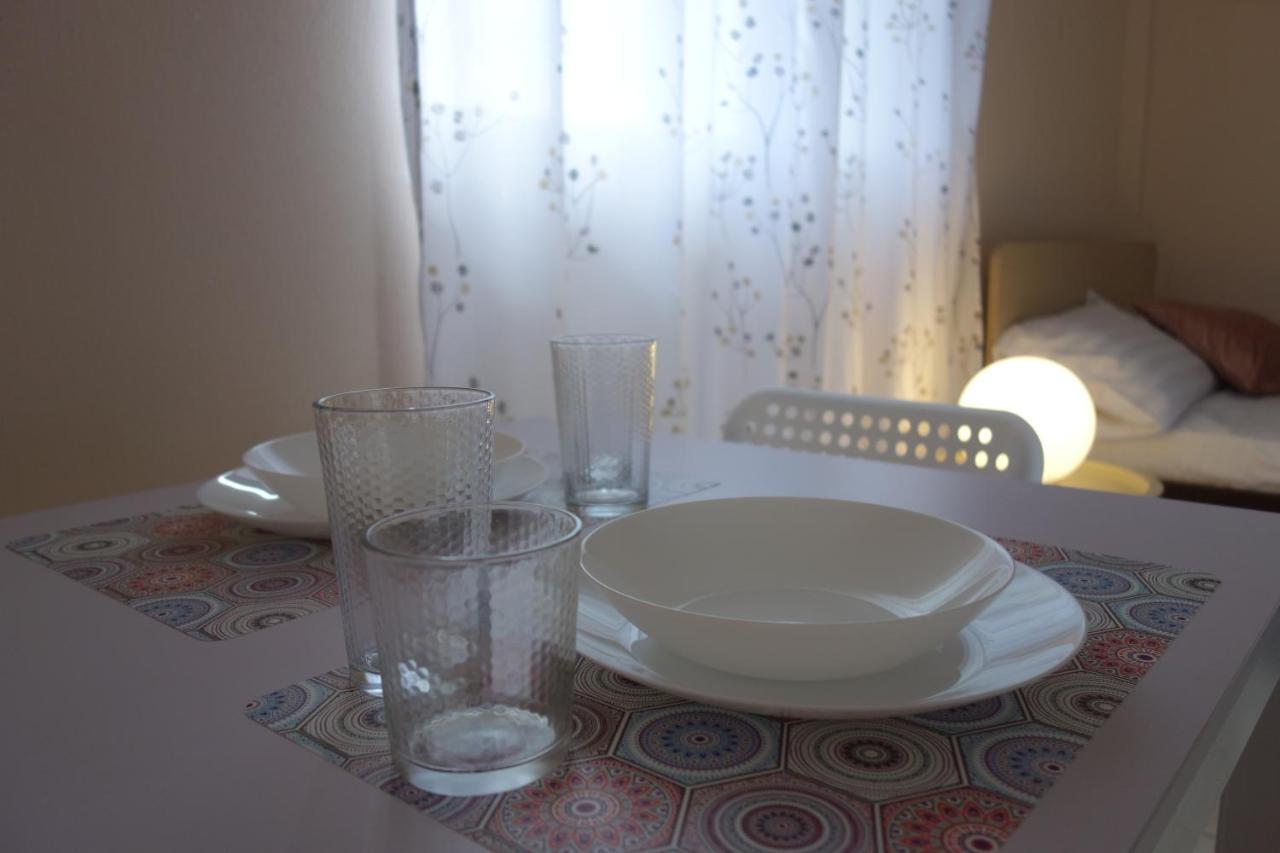 Kiki'S Cosy Apartments Néa Khilí エクステリア 写真