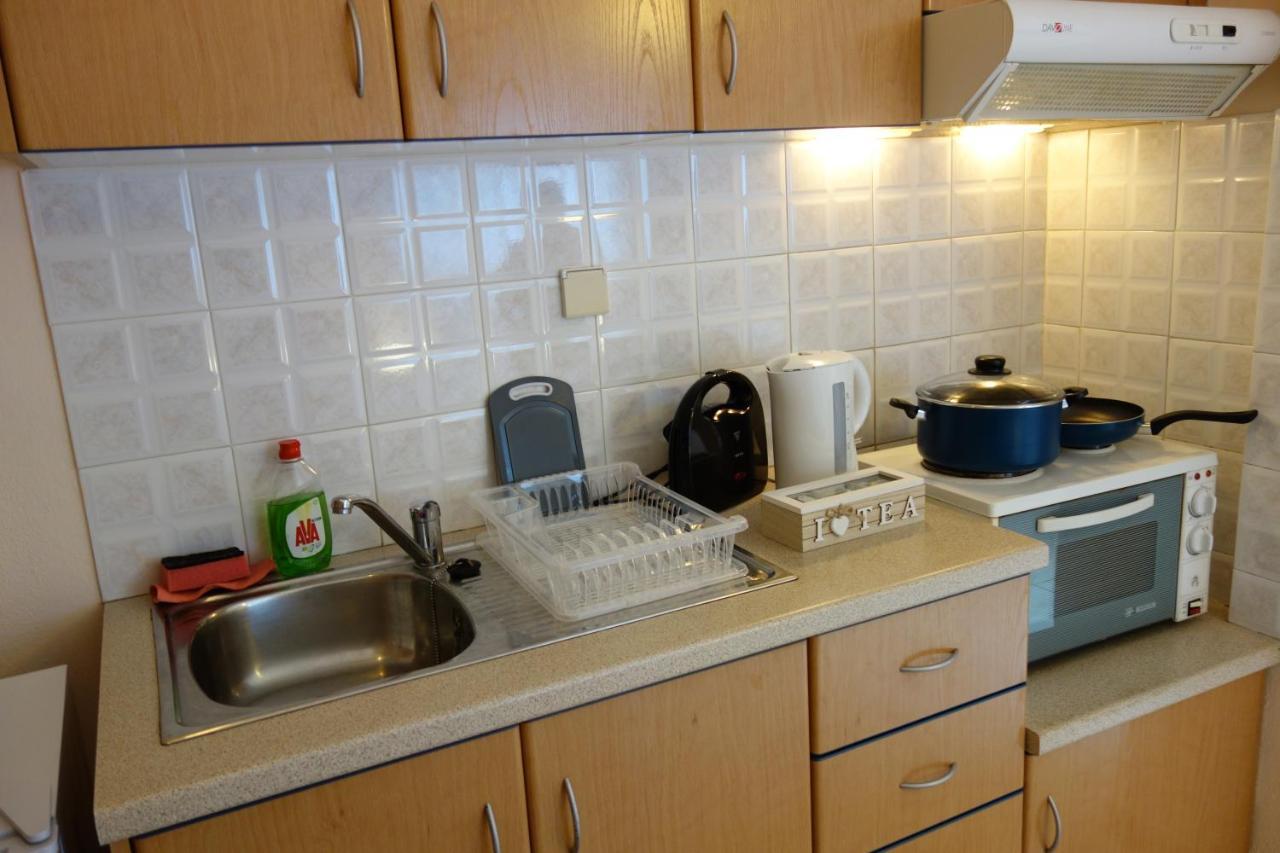 Kiki'S Cosy Apartments Néa Khilí エクステリア 写真