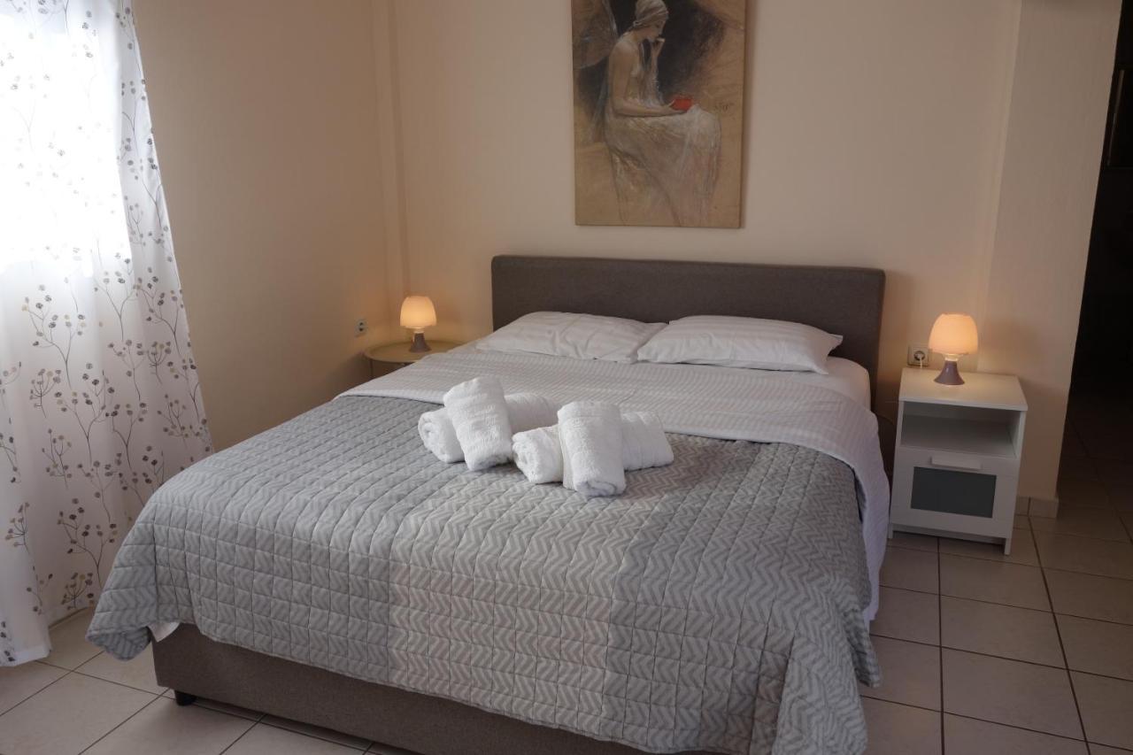 Kiki'S Cosy Apartments Néa Khilí エクステリア 写真
