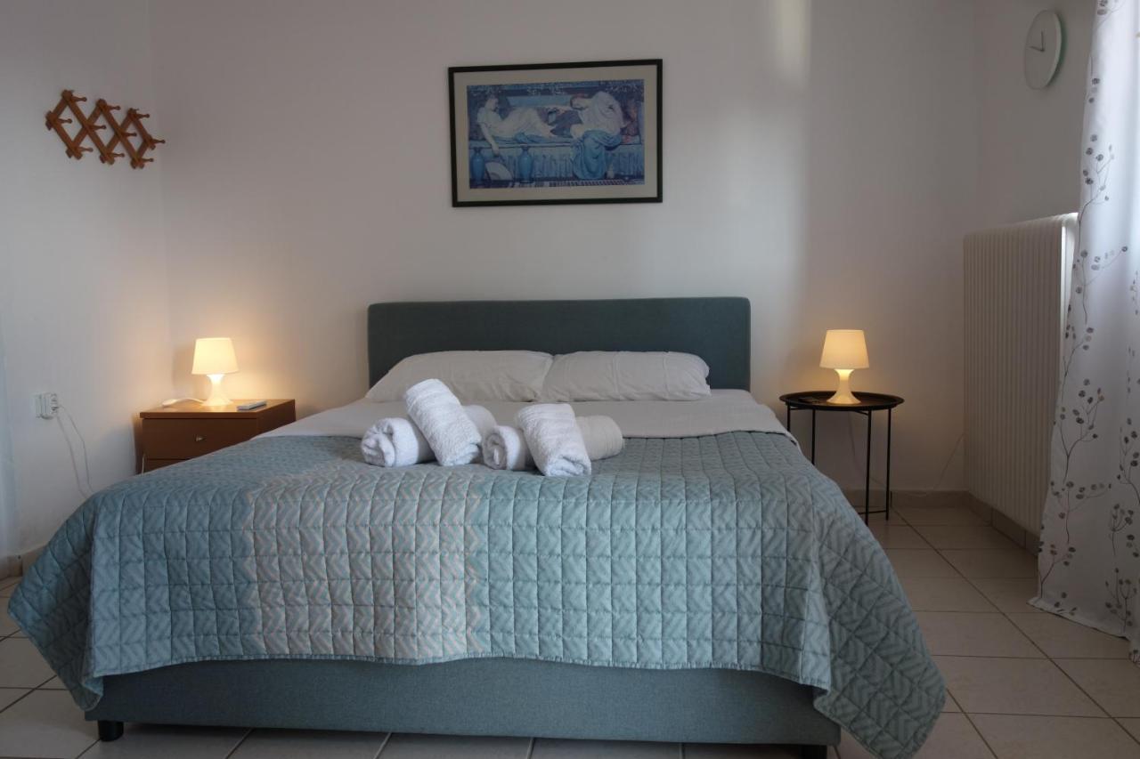 Kiki'S Cosy Apartments Néa Khilí エクステリア 写真